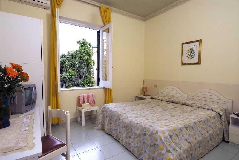 Villa Diana Rooms Ischia Esterno foto
