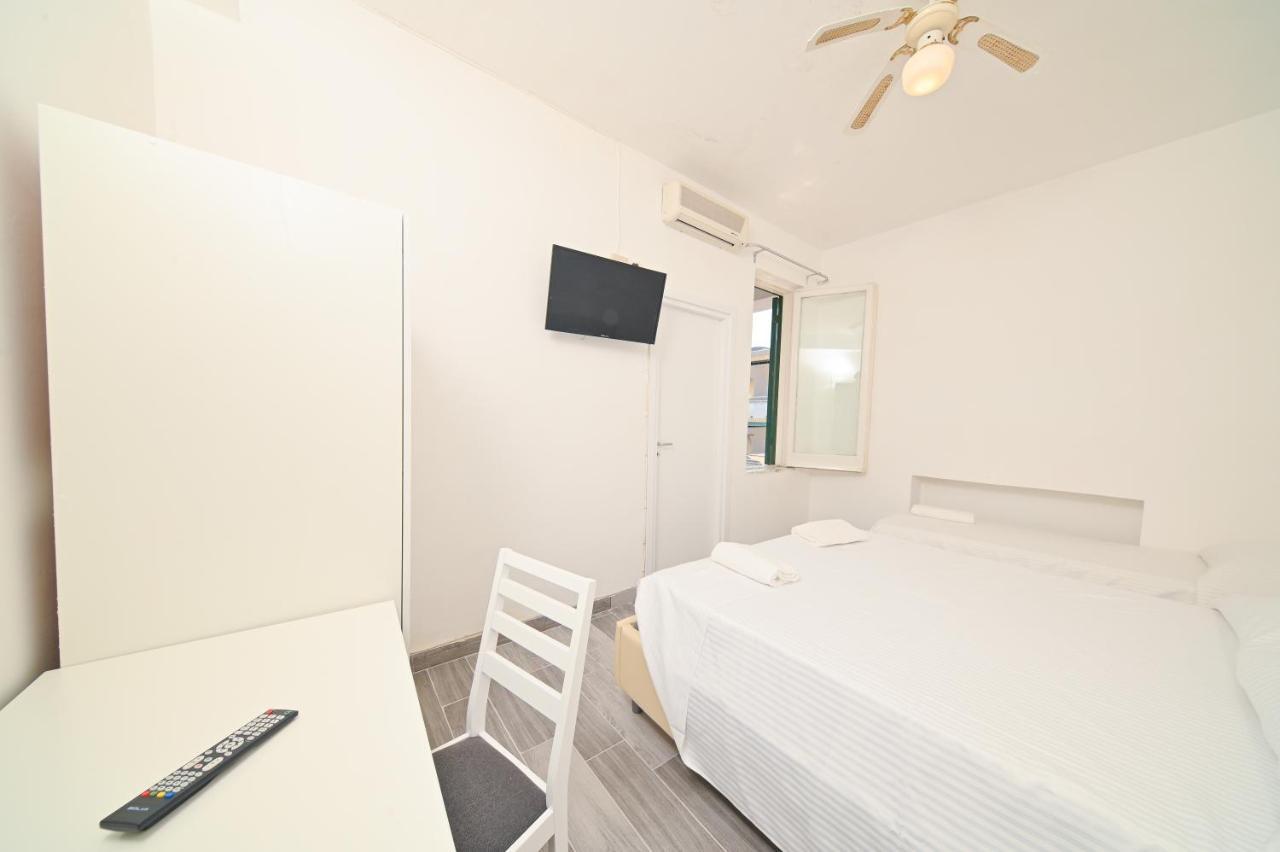 Villa Diana Rooms Ischia Esterno foto